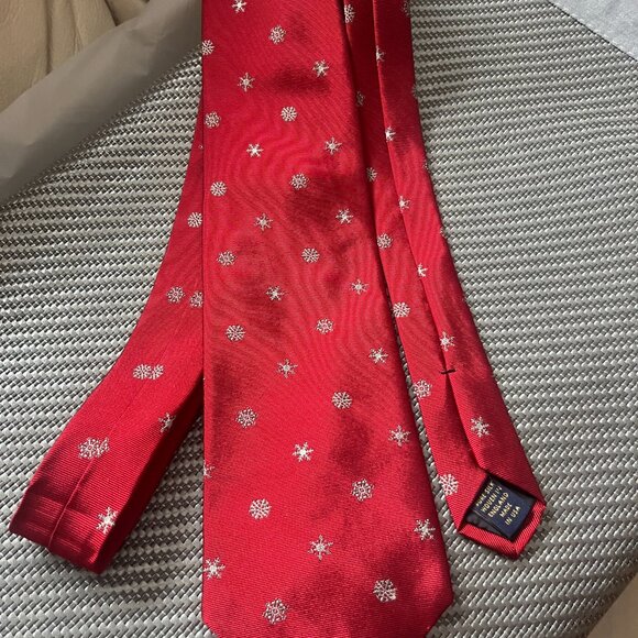 Brooks Brothers Makers 100% Silk Tie Snowflake Pattern - Picture 11 of 12